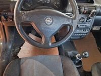 Usata Opel Corsa 45 CV (33 kW) 2001 Verde Utilitaria
