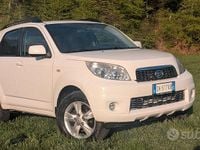 Usata Daihatsu Terios HIRO 86 CV (63 kW) 2009 Bianco SUV