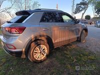 Usata VW T-Roc 116 CV (85 kW) 2022 Grigio SUV