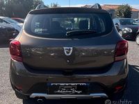 Usata Dacia Sandero Stepway 90 CV (66 kW) 2017 Marrone Berlina