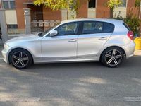 Usata BMW 118 143 CV (105 kW) 2010 Grigio Utilitaria