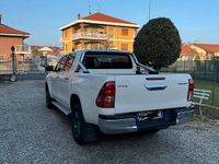 Usata Toyota HiLux 150 CV (110 kW) 2024 Bianco Pick-up