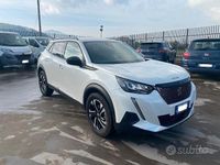 Usata Peugeot 2008 Allure 110 CV (80 kW) 2022 Bianco SUV