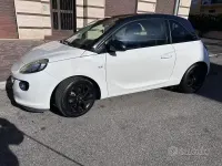 Usata Opel Adam 87 CV (63 kW) 2016 Utilitaria