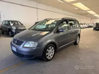Usata VW Touran Trendline 105 CV (77 kW) 2004 Grigio Monovolume