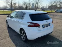 Usata Peugeot 308 GT-line 116 CV (85 kW) 2014 Bianco Berlina