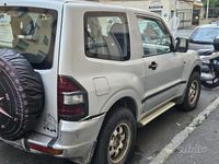 Usata Mitsubishi Pajero 100 CV (73 kW) 2000 Grigio SUV