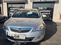 Usata Opel Astra Cosmo 110 CV (80 kW) 2011 Grigio Station wagon