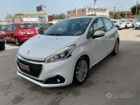 Usata Peugeot 208 Allure 82 CV (60 kW) 2018 Bianco Utilitaria