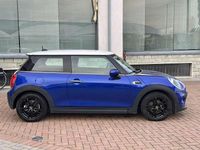 Usata Mini ONE 75 CV (55 kW) 2019 Blu/azzurro Utilitaria