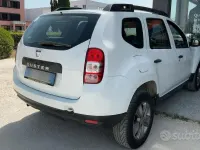 Usata Dacia Duster Ambiance 114 CV (83 kW) 2017 Bianco SUV