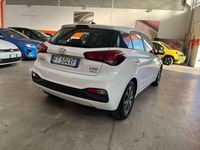 Usata Hyundai i20 73 CV (53 kW) 2019 Bianco Utilitaria