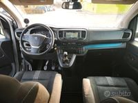 Begagnad Peugeot Traveller 150 HK (110 kW) 2019 Grå Minibuss