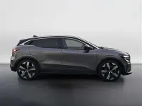 Usata Renault Megane E-Tech Iconic 160 kW (218 CV) 2023 Grigio scuro Berlina