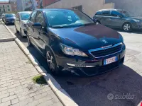Usata Peugeot 308 99 CV (72 kW) 2017 Viola Berlina