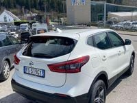 Usata Nissan Qashqai N-Connecta 116 CV (85 kW) 2017 Bianco SUV