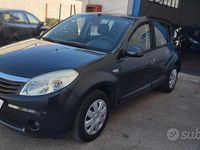 Occasion Dacia Sandero Lauréate 72 PK (52 kW) 2009 Zwart Sedan