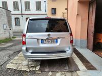 Usata Lancia Voyager Gold 163 CV (119 kW) 2012 Argento Monovolume