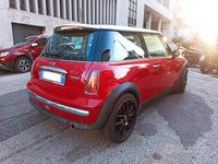 Begagnad Mini Cooper 116 HK (85 kW) 2003 Röd Halvkombi