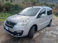 Gebraucht Peugeot Partner 99 PS (72 kW) 2018 Grau Van / Kleinbus