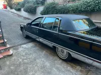 Usata Cadillac Fleetwood Brougham 182 CV (133 kW) 1995 Nero Berlina