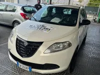 Usata Lancia Ypsilon 80 CV (58 kW) 2014 Bianco Utilitaria