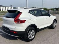 Nuova Volvo XC40 163 CV (119 kW) 2026 Ice white SUV