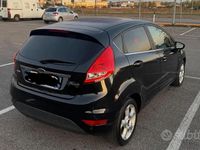 Usata Ford Fiesta 68 CV (50 kW) 2011 Nero Utilitaria