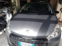 Usata Peugeot 208 Access 82 CV (60 kW) 2015 Grigio Utilitaria
