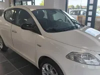 Usata Lancia Ypsilon 69 CV (50 kW) 2016 Bianco Utilitaria