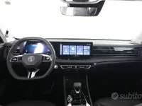 Usata MG HS Luxury 170 CV (125 kW) 2025 Diamond red SUV