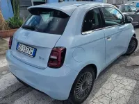 Begagnad Fiat 500e Icon 42 kW (58 HK) 2020 Blå Halvkombi