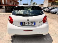 Usata Peugeot 208 Active 82 CV (60 kW) 2014 Other Utilitaria