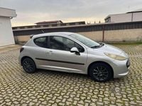 Usata Peugeot 207 68 CV (50 kW) 2006 Argento Berlina