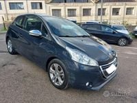 Usata Peugeot 208 92 CV (67 kW) 2015 Grigio Utilitaria