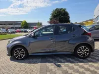 Usata Toyota Yaris Hybrid Trend 92 CV (67 kW) 2022 Dark grey met Berlina