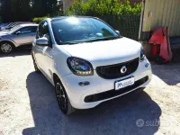 Usata Smart ForFour 69 CV (50 kW) 2015 Bianco Utilitaria
