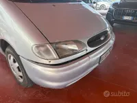 Usata Ford Galaxy 110 CV (80 kW) 1999 Grigio Monovolume