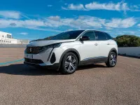 Usata Peugeot 3008 Allure 131 CV (96 kW) 2024 Bianco SUV