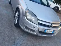 Usata Opel Astra 101 CV (74 kW) 2004 Grigio Berlina