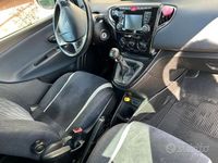 Usata Lancia Ypsilon 85 CV (62 kW) 2016 Grigio Utilitaria