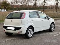 Usata Fiat Punto Evo Dynamic 77 CV (56 kW) 2011 Bianco Utilitaria