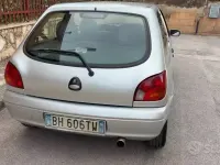 Usata Ford Fiesta 75 CV (55 kW) 2000 Grigio Utilitaria