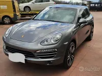 Usata Porsche Cayenne 245 CV (180 kW) 2013 Grigio SUV
