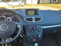 Usata Renault Clio II Dynamique 75 CV (55 kW) 2010 Grigio Berlina