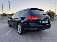 Usata VW Passat Business 150 CV (110 kW) 2022 Nero Station wagon