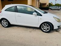 Usata Opel Corsa 75 CV (55 kW) 2007 Bianco Utilitaria