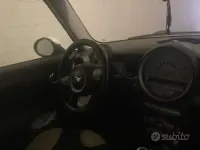 Usata Mini Cooper D 109 CV (80 kW) 2007 Nero Utilitaria