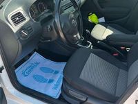 Usata VW Polo Trendline 75 CV (55 kW) 2011 Bianco Berlina