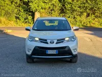 Usata Toyota RAV4 124 CV (91 kW) 2013 Bianco SUV